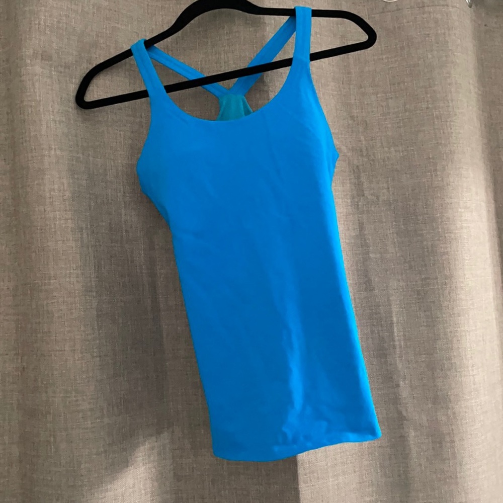 Athleta top